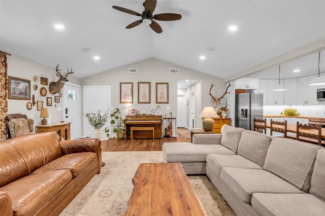 261 S Oakridge Drive, Cleveland, TX 77328