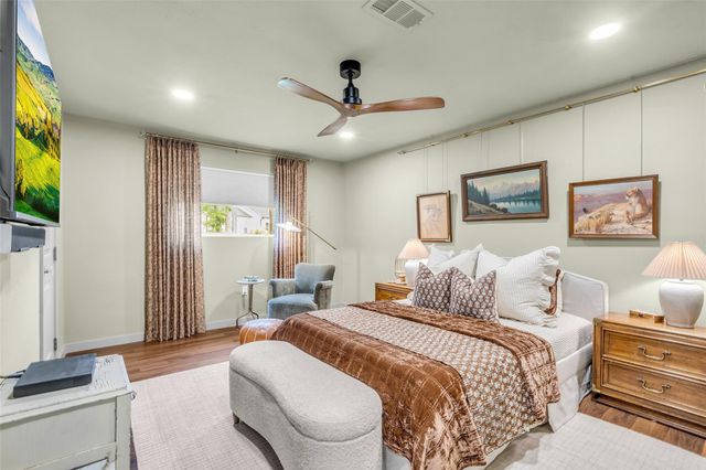 261 S Oakridge Drive, Cleveland, TX 77328