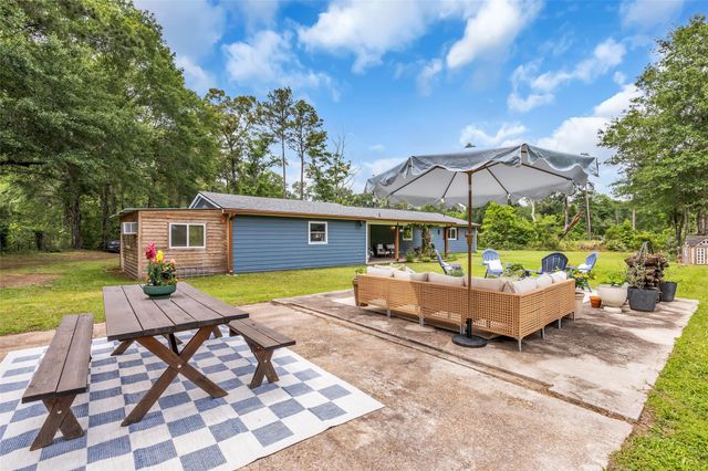 261 S Oakridge Drive, Cleveland, TX 77328