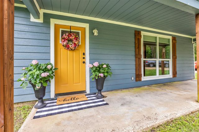 261 S Oakridge Drive, Cleveland, TX 77328