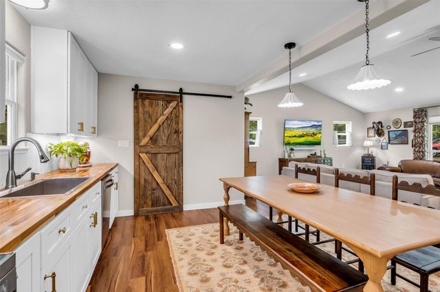 261 S Oakridge Drive, Cleveland, TX 77328