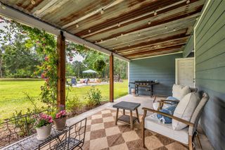 261 S Oakridge Drive, Cleveland, TX 77328