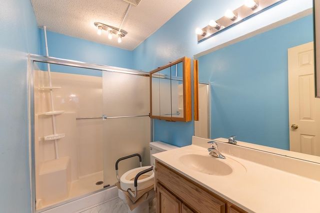 8 Quantock Hills Lane, Bella Vista, AR 72715