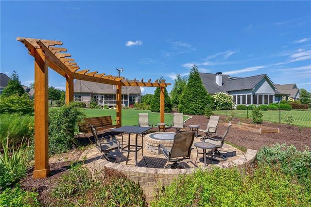 2548 E Princeton Drive, Bogart, GA 30622