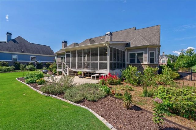 2548 E Princeton Drive, Bogart, GA 30622