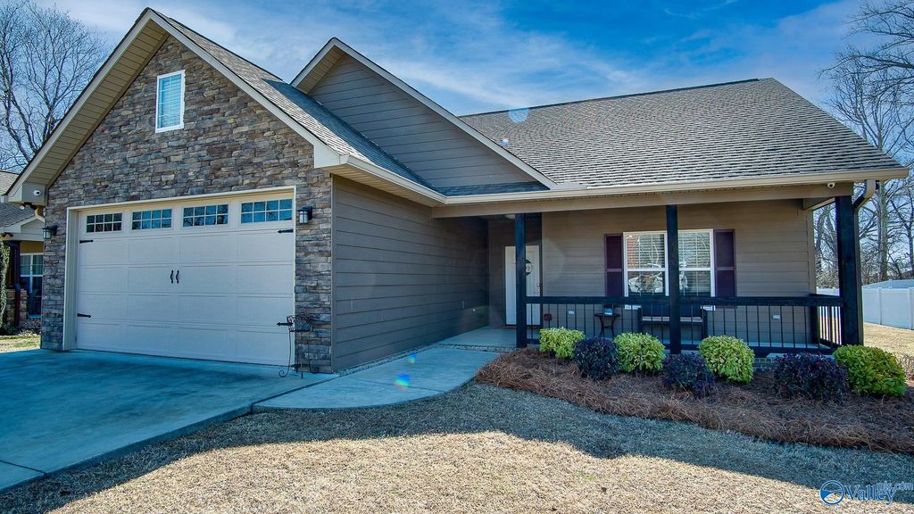 801 Thomas Avenue, Boaz, AL 35957