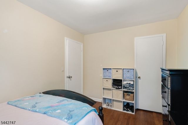 42 Sandy Hill Rd, Westfield Town, NJ 07090