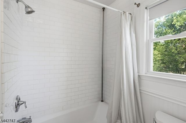 42 Sandy Hill Rd, Westfield Town, NJ 07090