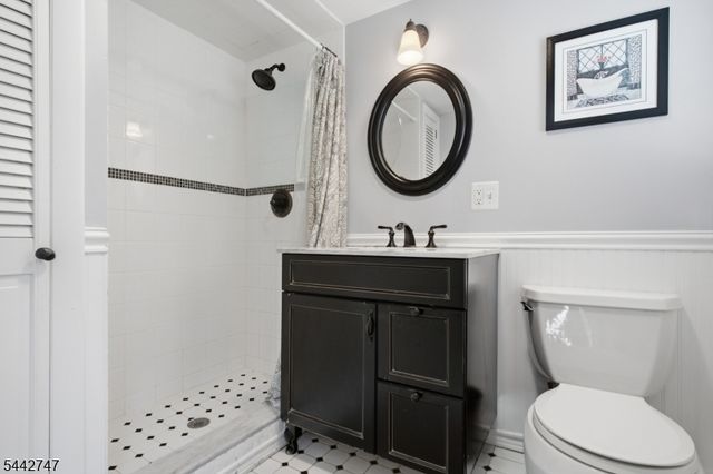 42 Sandy Hill Rd, Westfield Town, NJ 07090