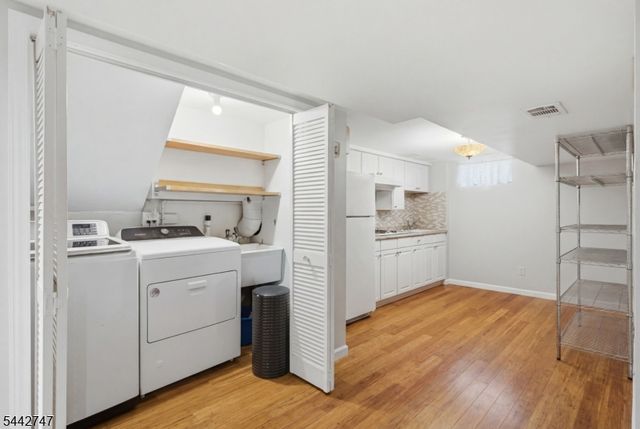 42 Sandy Hill Rd, Westfield Town, NJ 07090