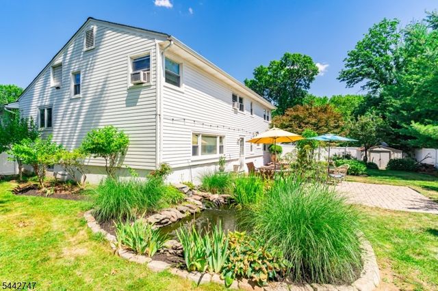 42 Sandy Hill Rd, Westfield Town, NJ 07090