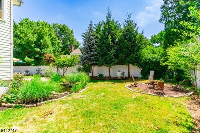42 Sandy Hill Rd, Westfield Town, NJ 07090
