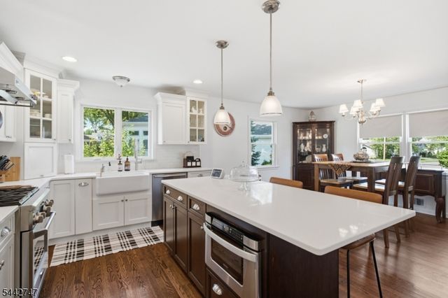 42 Sandy Hill Rd, Westfield Town, NJ 07090