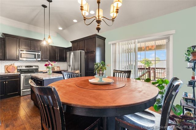 3112 Timberlake Court, Jeffersonville, IN 47130
