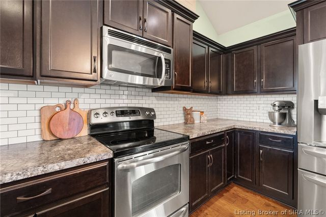 3112 Timberlake Court, Jeffersonville, IN 47130