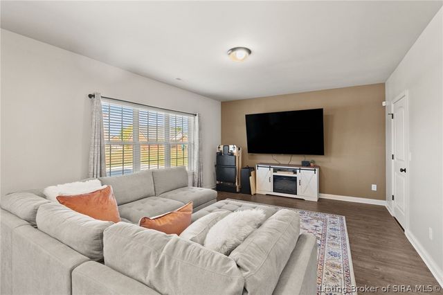 3112 Timberlake Court, Jeffersonville, IN 47130