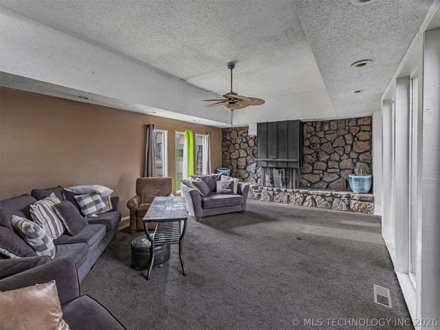 7210 E 77th Street, Tulsa, OK 74113