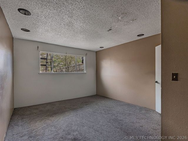 7210 E 77th Street, Tulsa, OK 74113