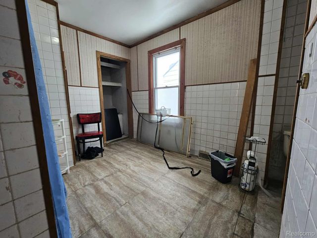 14841 Maddelein Street, Detroit, MI 48205