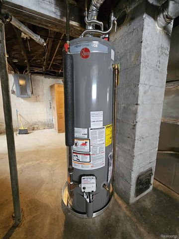 14841 Maddelein Street, Detroit, MI 48205