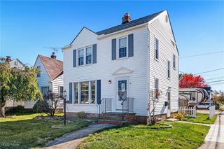 8913 Beech Avenue, Brooklyn, OH 44144