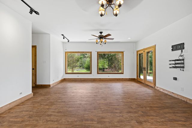 4313 S County Road 311, Henderson, TX 75654