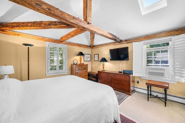 7 Daniels St 2, Salem, MA 01970
