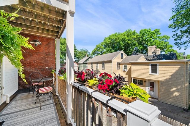 7 Daniels St 2, Salem, MA 01970