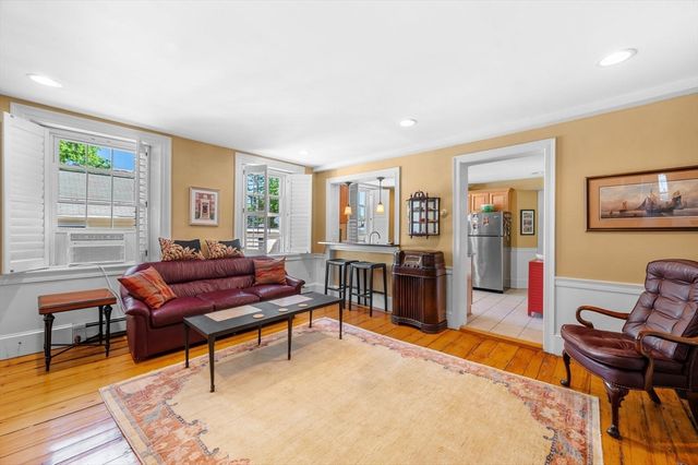 7 Daniels St 2, Salem, MA 01970