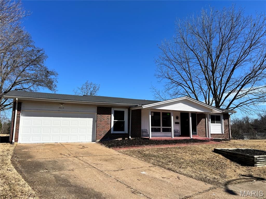 3615 Dwyer Lane, Florissant, MO 63033