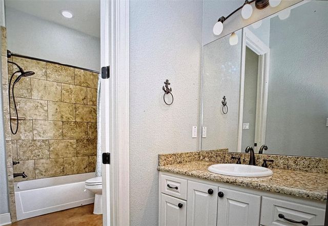 126 Packsaddle DR, Bastrop, TX 78602