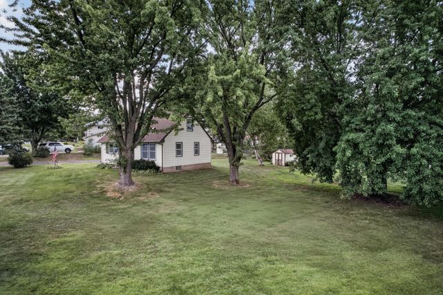 1220 Frisbie Avenue, Maplewood, MN 55109