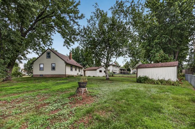 1220 Frisbie Avenue, Maplewood, MN 55109