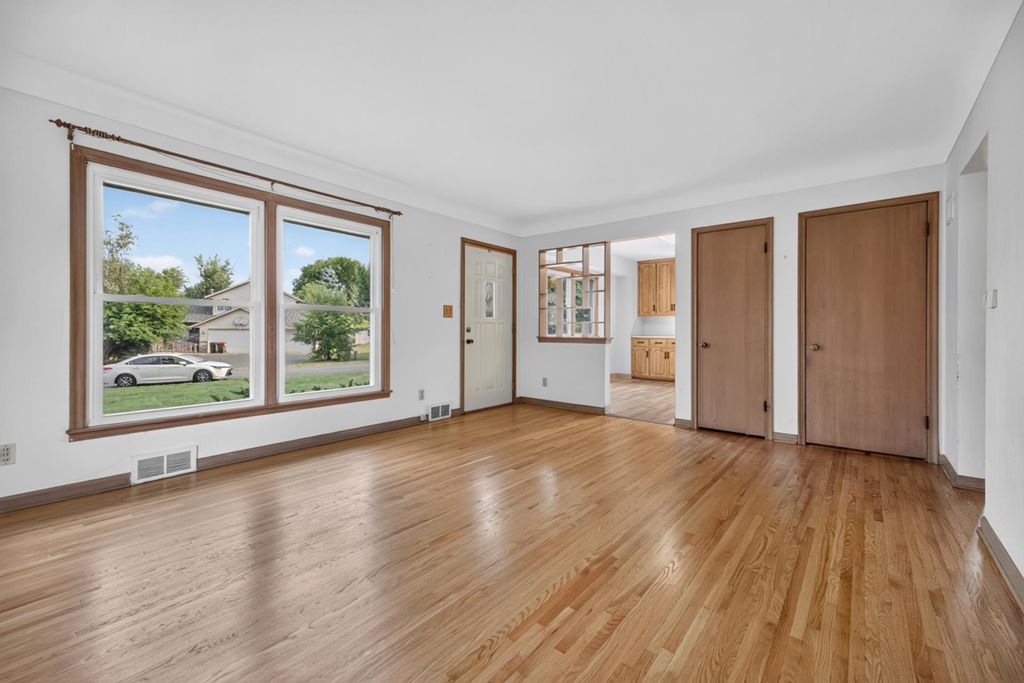 1220 Frisbie Avenue, Maplewood, MN 55109 — photo 5