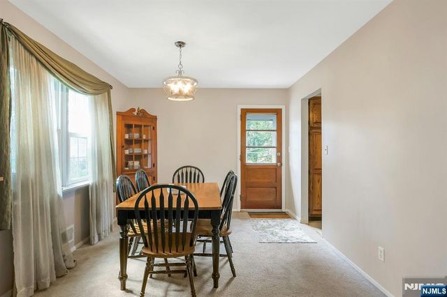16 Addicks Road, Westwood, NJ 07675