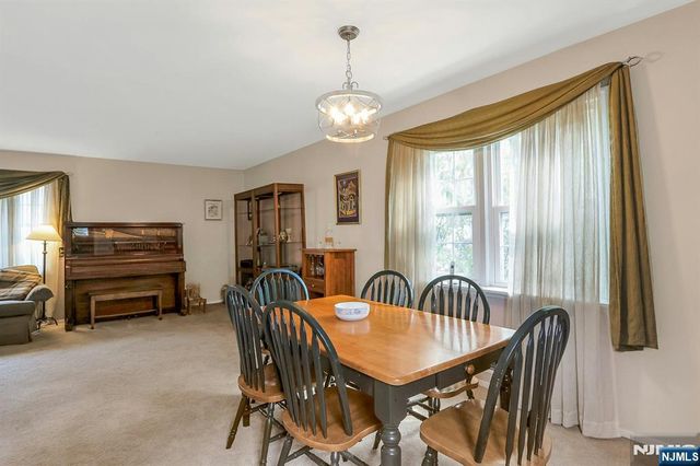 16 Addicks Road, Westwood, NJ 07675