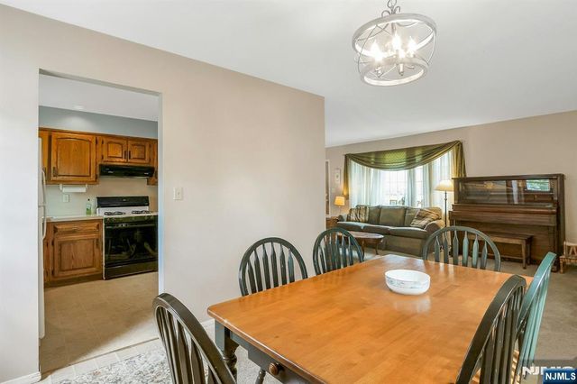 16 Addicks Road, Westwood, NJ 07675