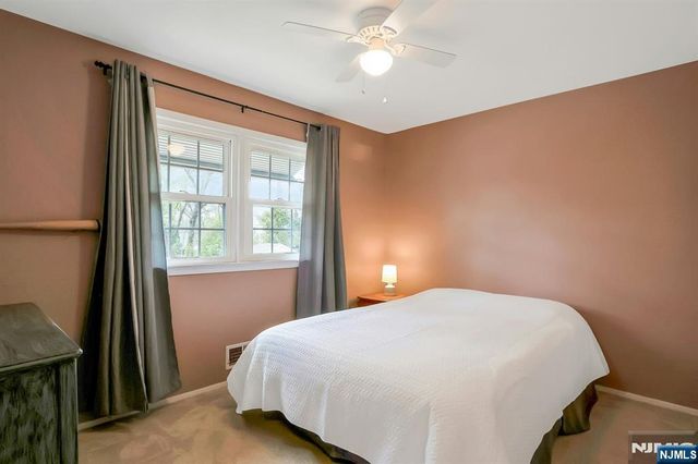 16 Addicks Road, Westwood, NJ 07675