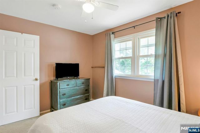 16 Addicks Road, Westwood, NJ 07675