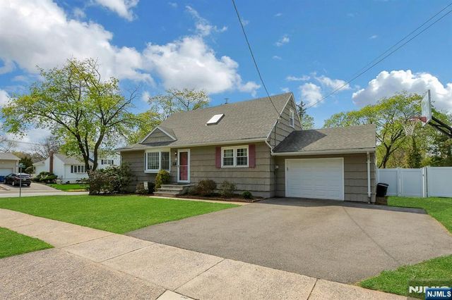 16 Addicks Road, Westwood, NJ 07675