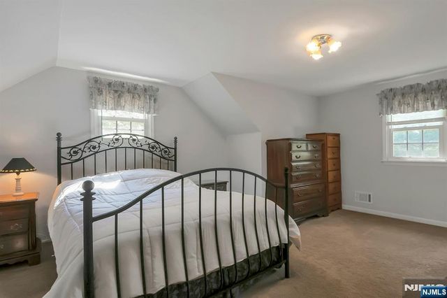 16 Addicks Road, Westwood, NJ 07675