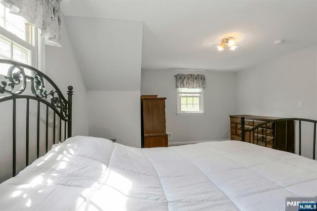16 Addicks Road, Westwood, NJ 07675