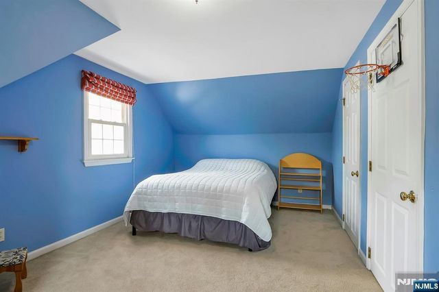 16 Addicks Road, Westwood, NJ 07675