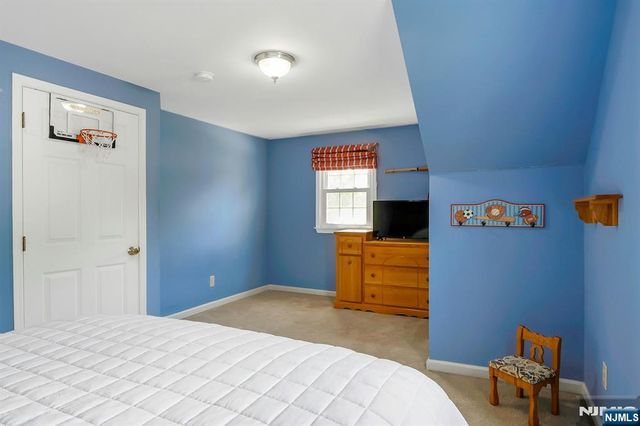 16 Addicks Road, Westwood, NJ 07675