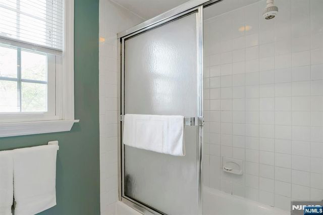 16 Addicks Road, Westwood, NJ 07675