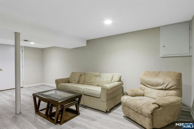 16 Addicks Road, Westwood, NJ 07675