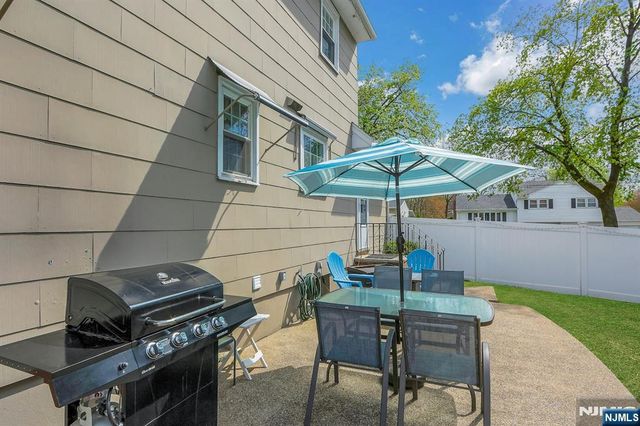 16 Addicks Road, Westwood, NJ 07675