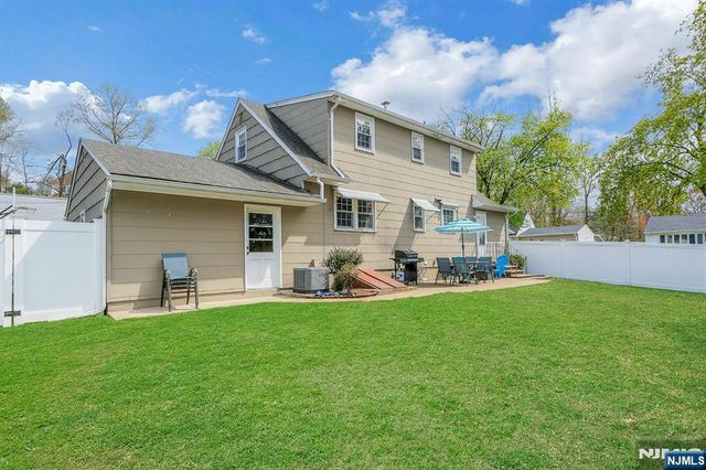 16 Addicks Road, Westwood, NJ 07675