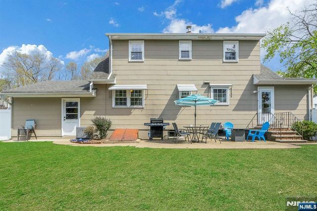 16 Addicks Road, Westwood, NJ 07675