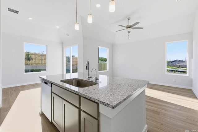 114 Scott Square, San Antonio, TX 78253